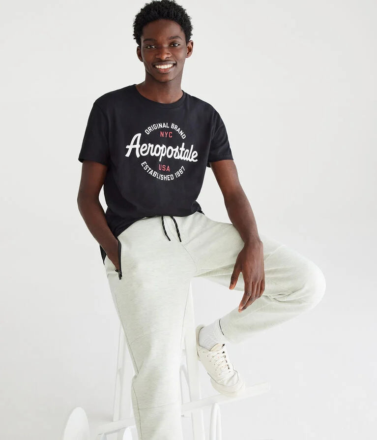 Camiseta con gráfico
Aeropostale