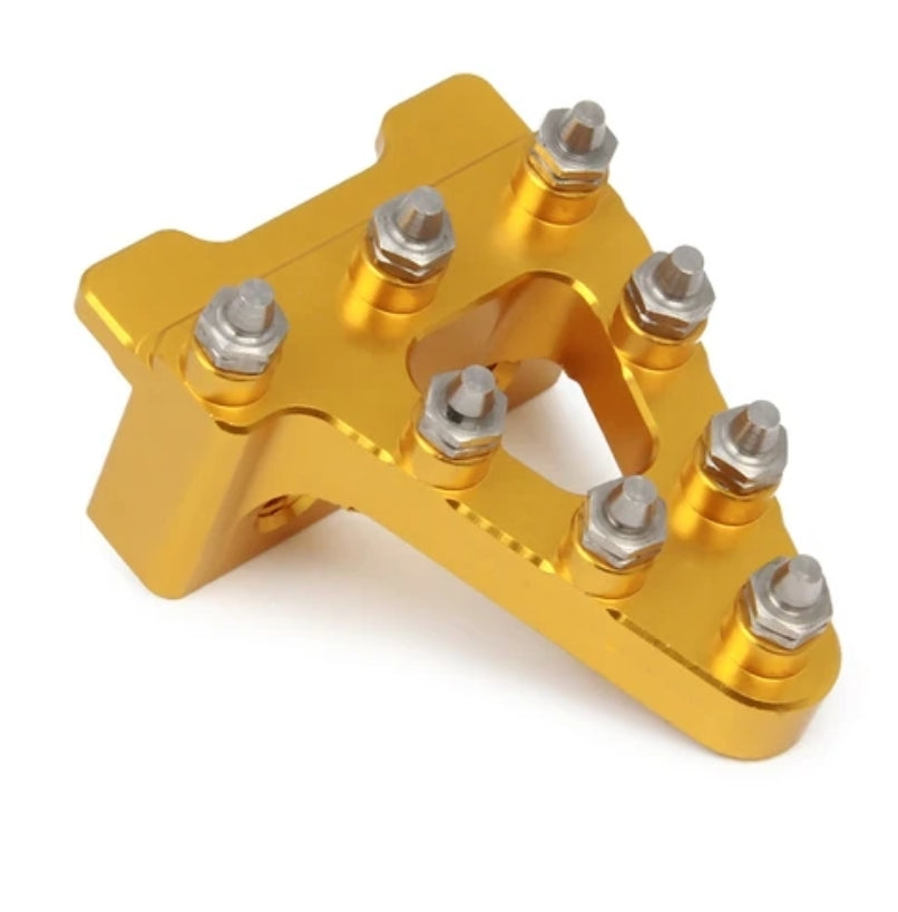 Puntera pedal de freno trasero.